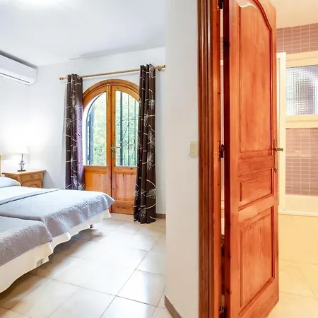 Hotel Cipres By *